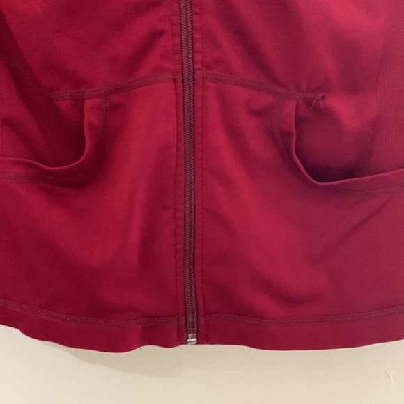 Cranberry sweater/jacket with hood, size small - Picture 4 of 5